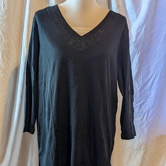 🆕NWT CAROLYN TAYLOR BLACK LONG SLEEVE TUNIC - Picture 1 of 12